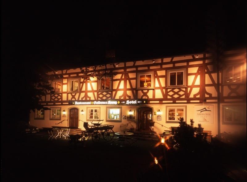 Landhotel Goldenes Kreuz 켐프텐 외부 사진